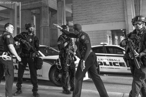 Ft-Lauderdale-officers-@dix.jpg