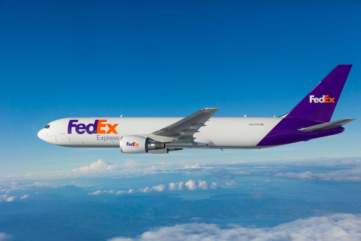 express-plane-767-master_cs_e5c3302_1601201.jpg