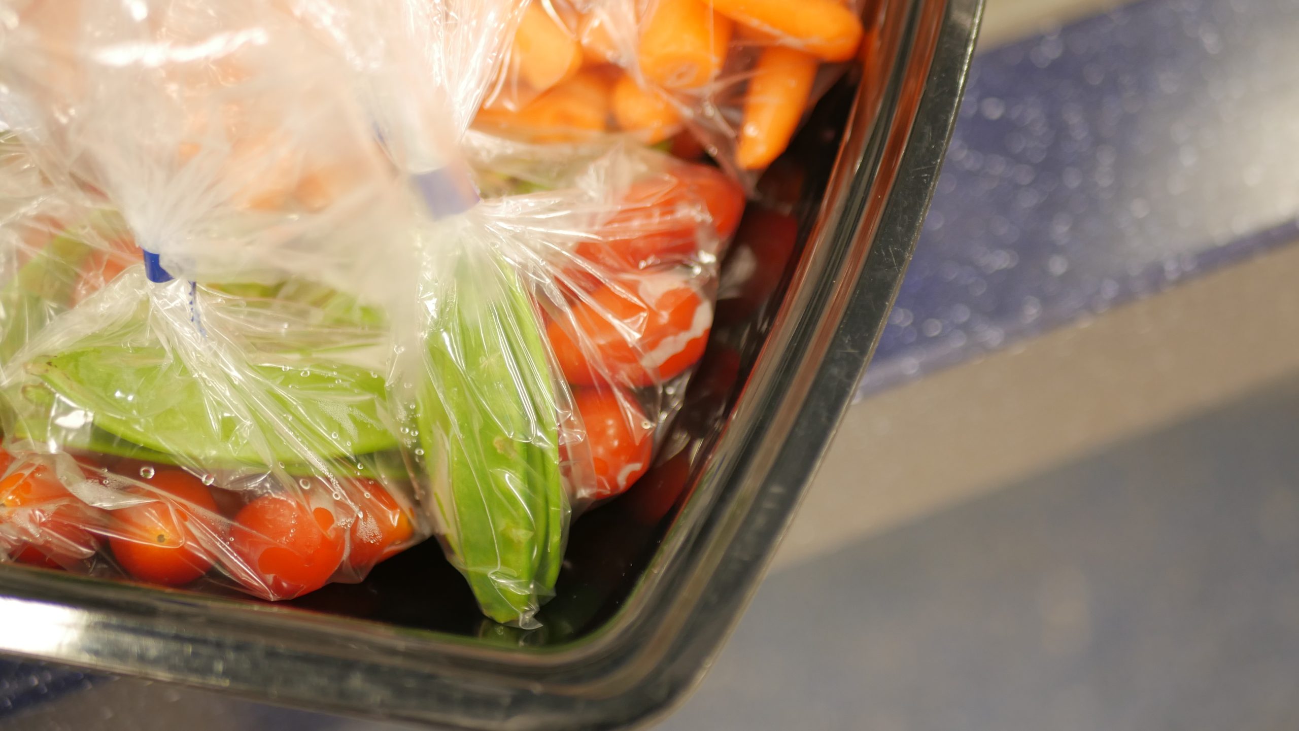 Pre-packaged food during the pandemic at Johnson County school 