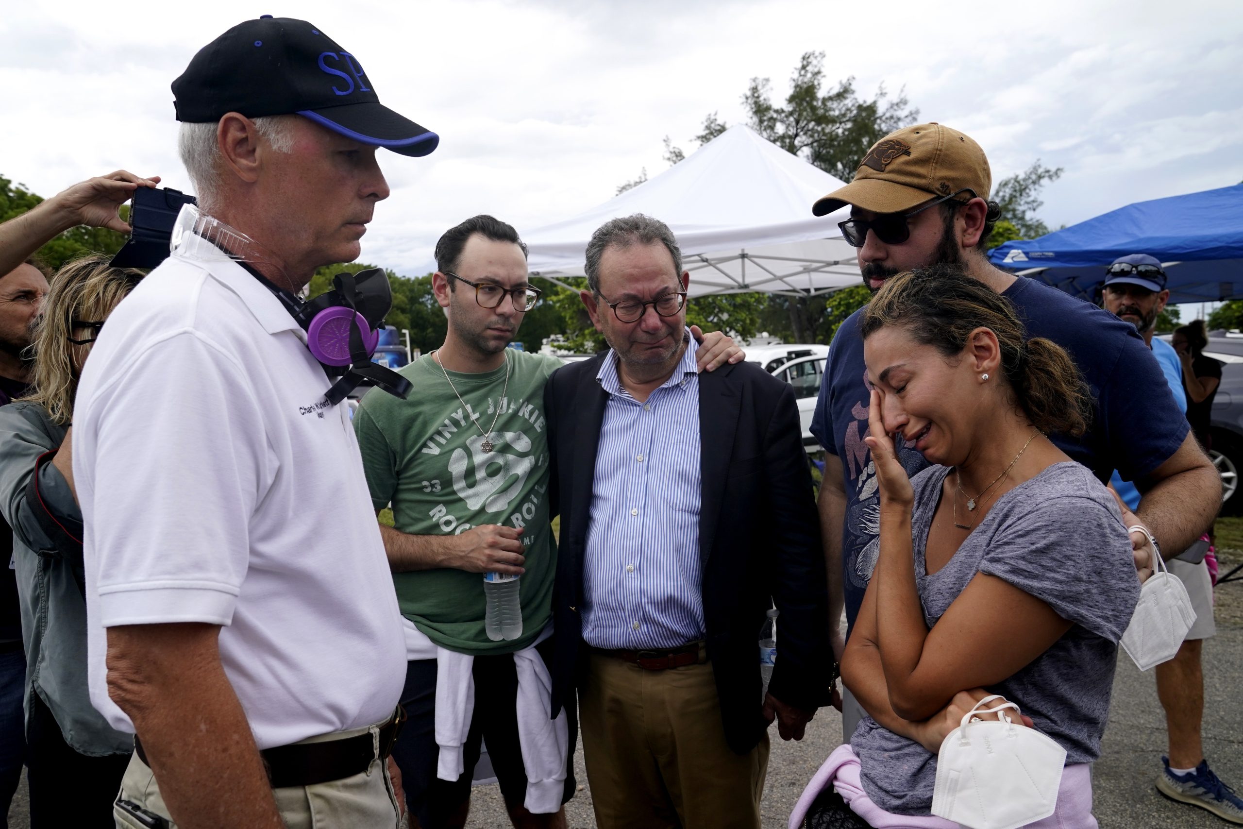 Surfside Mayor Charles Burkett speaks with Rachel Spiegel after Champlain Towers South condo collapse, June 26, 2021