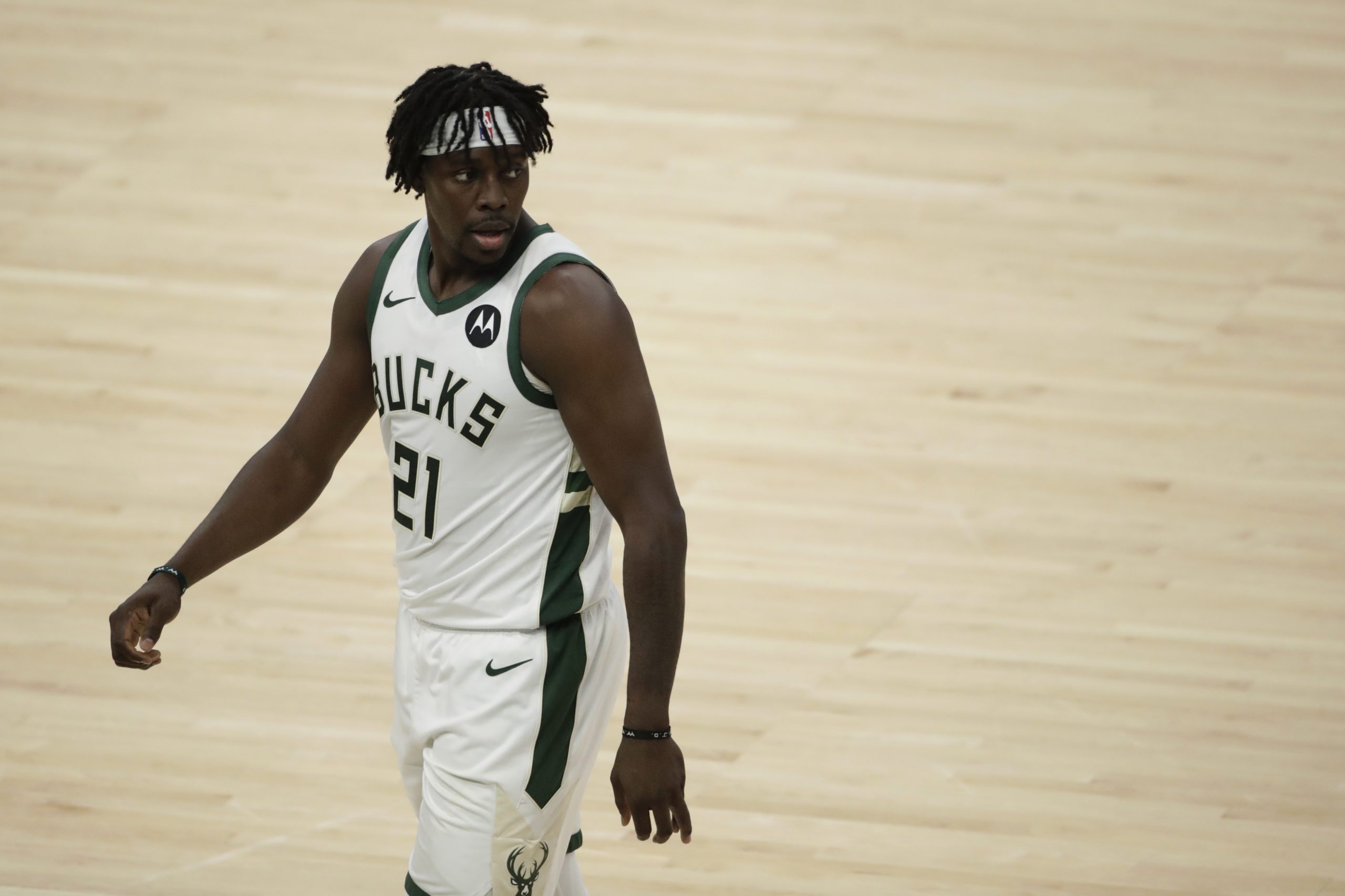 Hawks Bucks Basketball