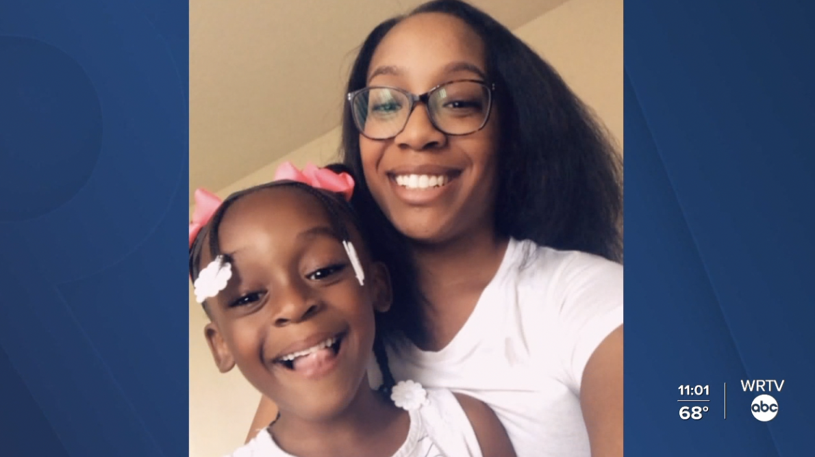 Evita Ealey and her daughter