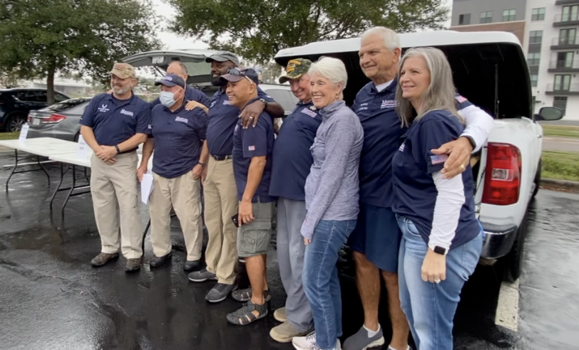 veterans deliver turkey (2).png