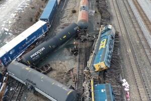 avon derailment 3.JPG