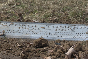 george tompkins headstone.PNG