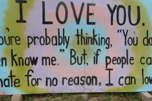 How this woman is sharing messages of love for all to see