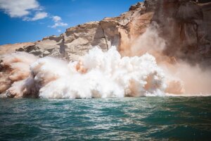 Lake Powell Rock Slide1