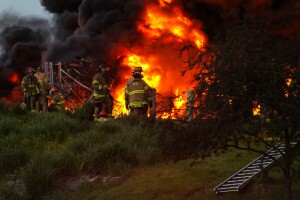 202200530 Nox Crete Factory Fire -LKamrowski-1012.jpg