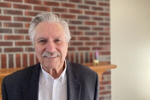 Larry Sells portrait.jpg