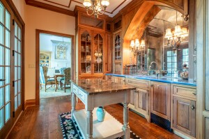 Le Rêve Estate in Batesville is being auctioned April 15 by DeCaro Auctions International. 