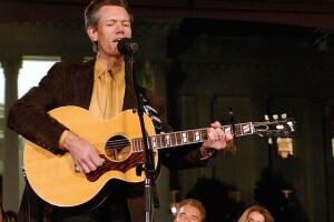 This week in country music: Randy Travis' 'Forever And Ever, Amen' debuts on the charts in 1987