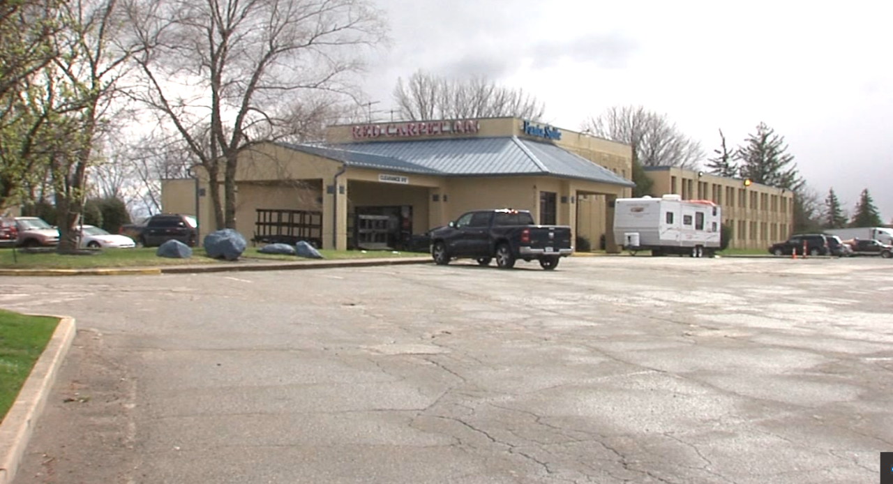 As WRTV reported, the Greenwood Plan Commission voted unanimously, 9-0, for the Red Carpet Inn and Fanta Suites in Greenwood to be torn down.