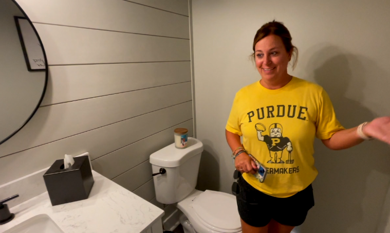 tiny bathroom.PNG
