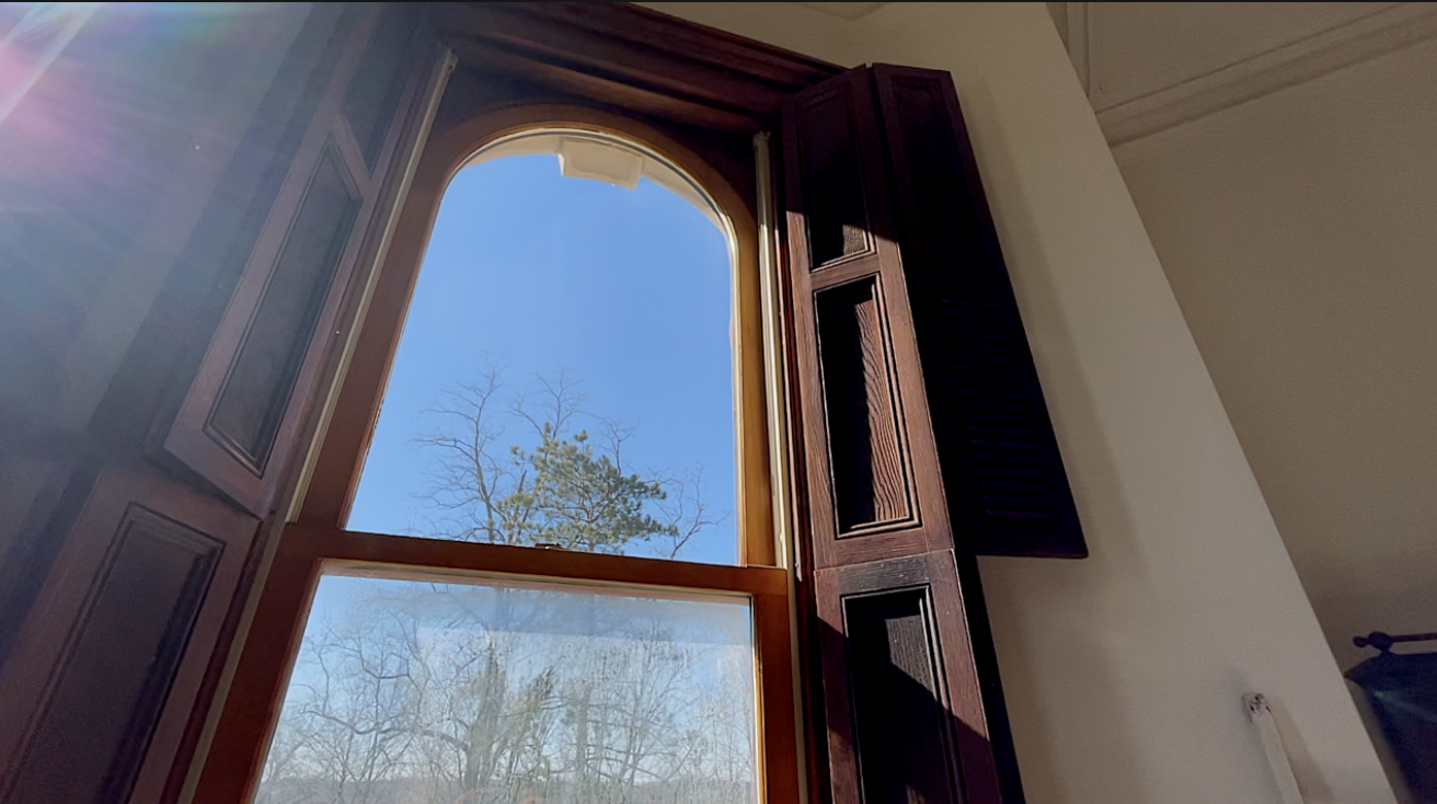 Front windows 