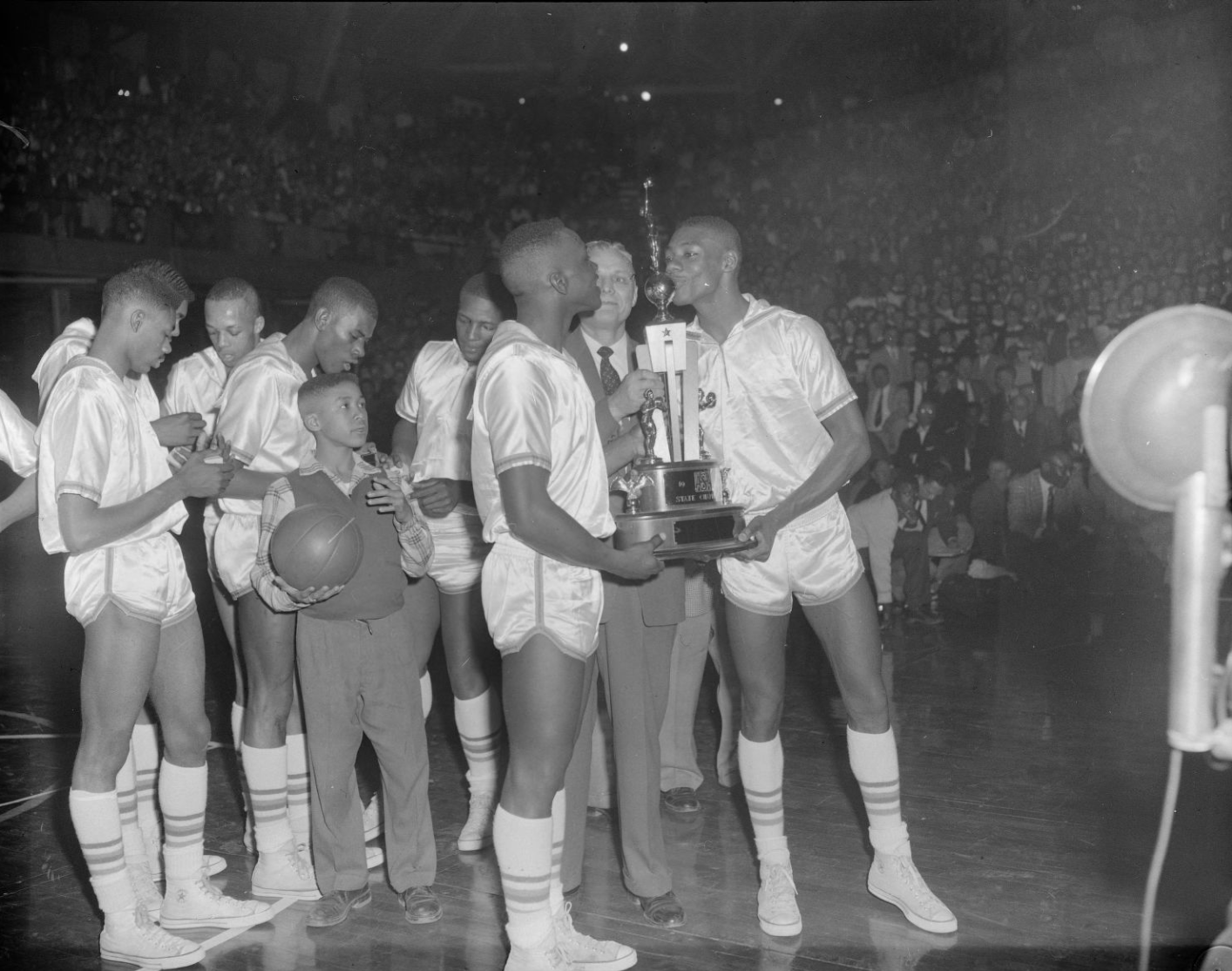 Crispus attucks basketball team 2