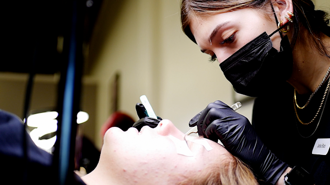Lash training in progress