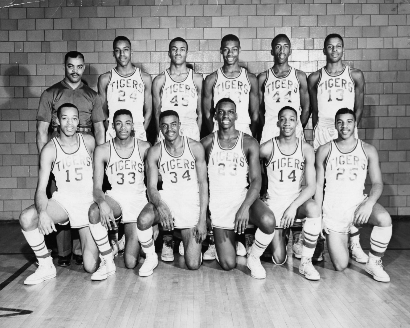 Crispus Attucks basketball team 4