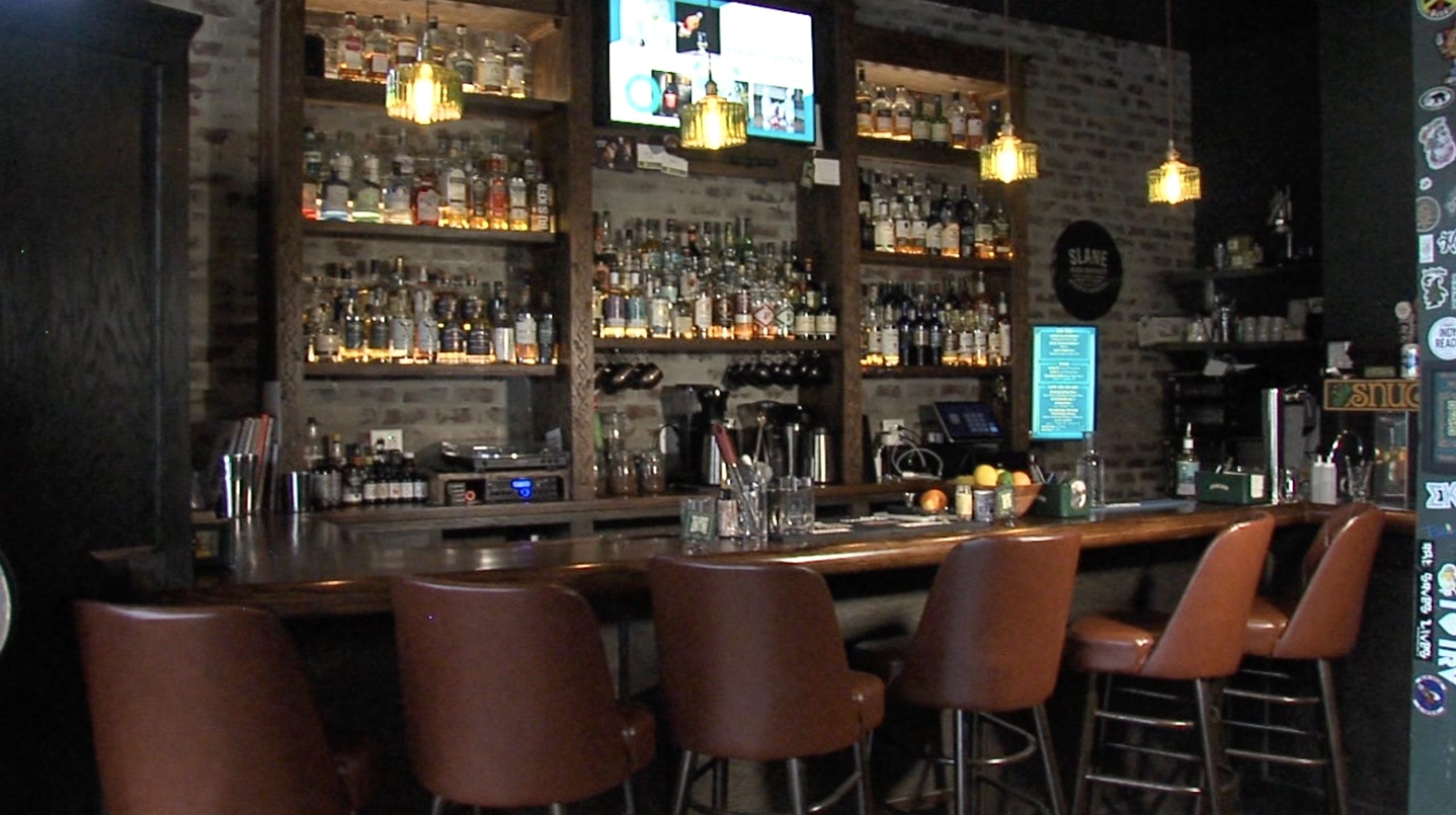 Snug bar