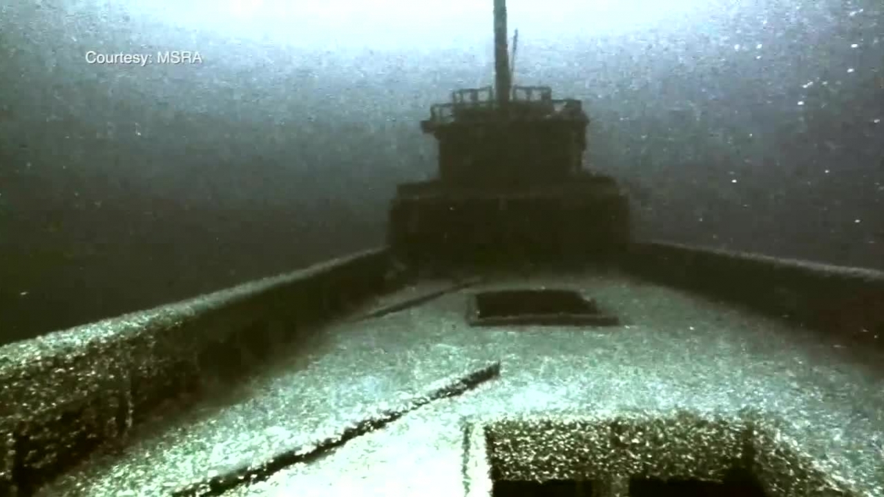 Underwater image of the "Milkwaukee" shipwreck.