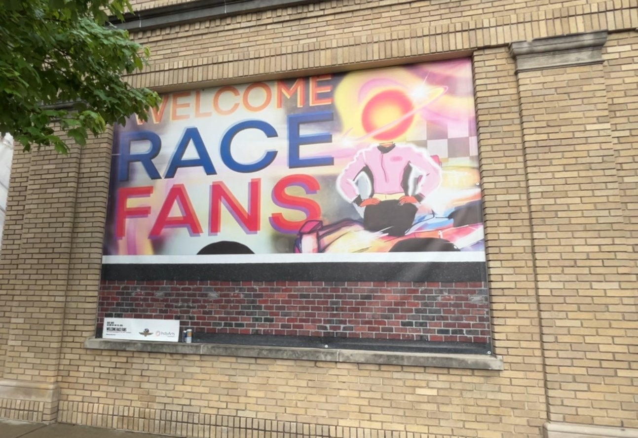 race fans.jpg