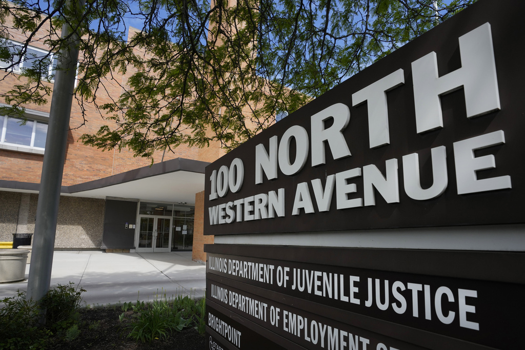 An office of the Illinois Department of Juvenile Justice is shown.