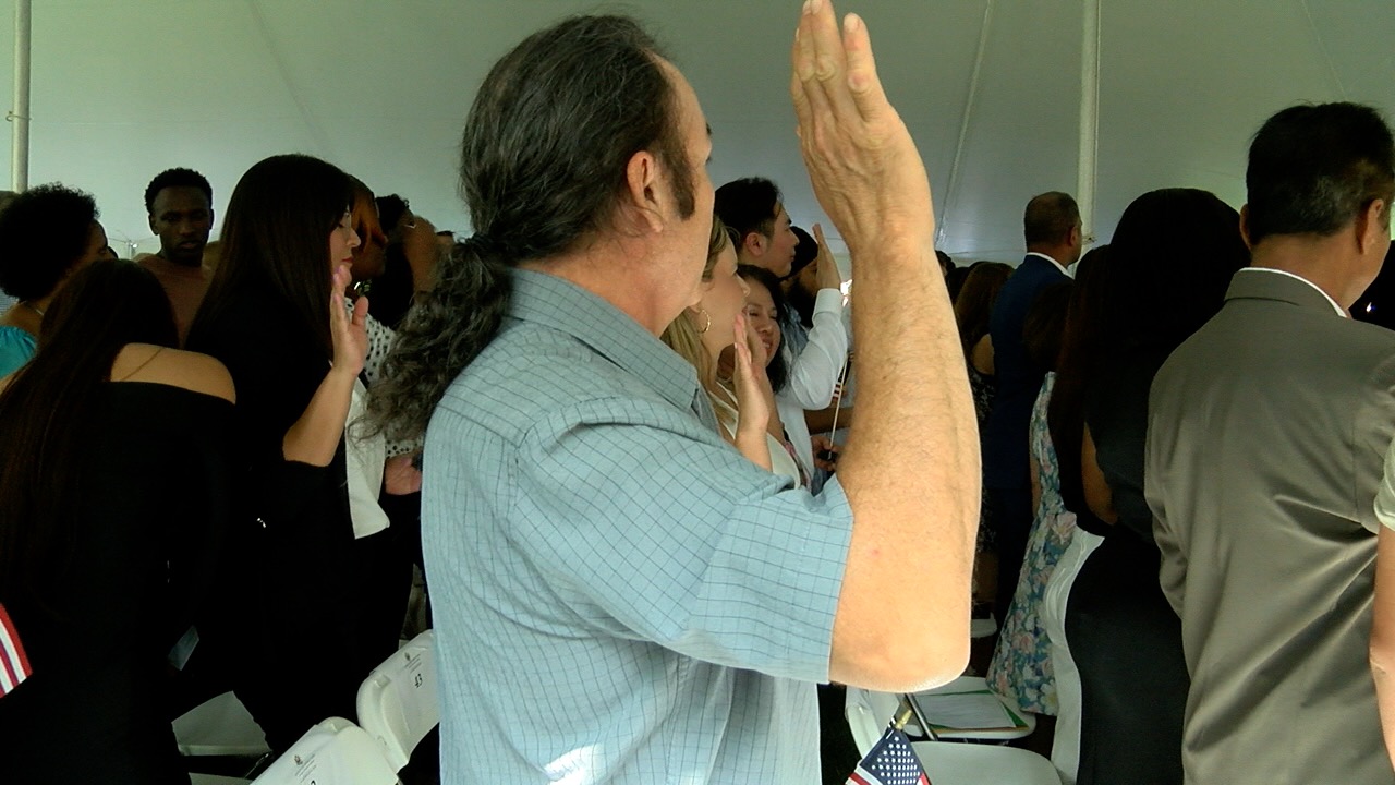 citizenship ceremony 2.jpg