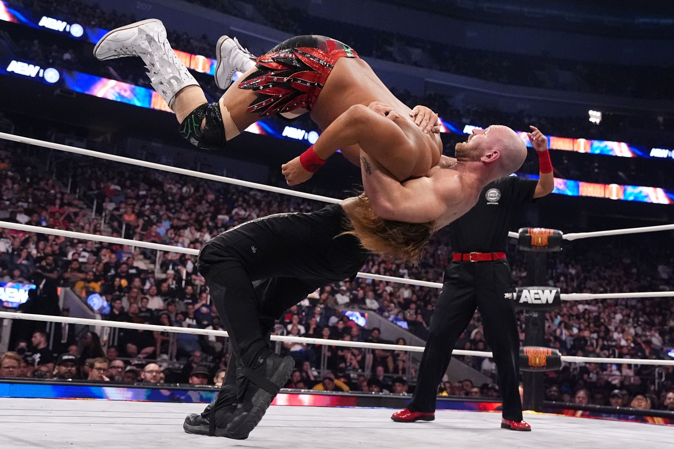 09_Naito_vs_Moxley_06_30_2024_031_large (1).jpg
