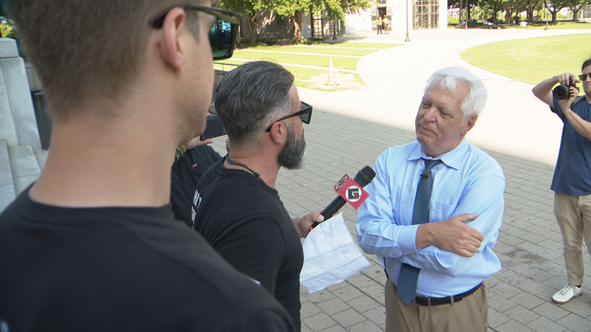 Phil Williams confronts neo-Nazis 2 (1).jpeg