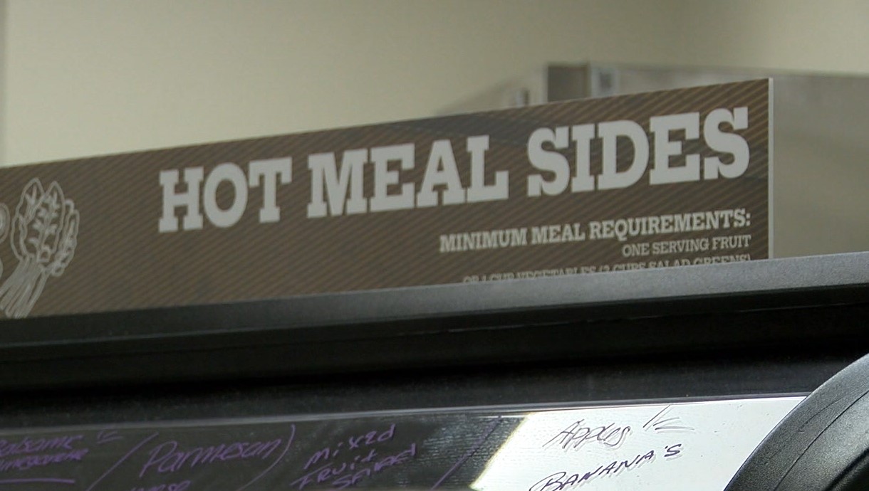 school lunch3.jpg