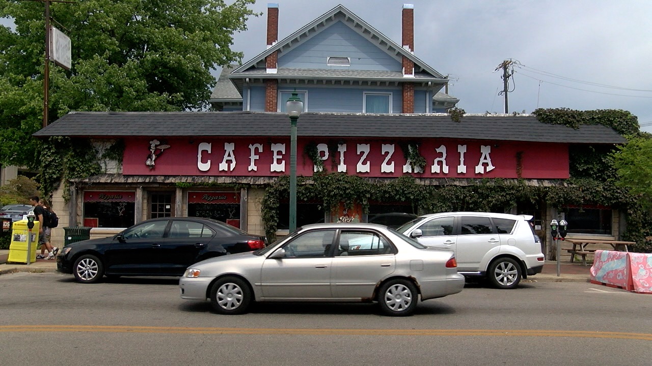 cafe pizzaria 3.jpg