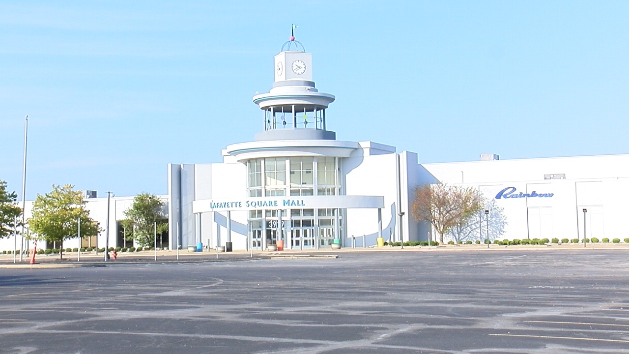 laf square mall 1.jpg