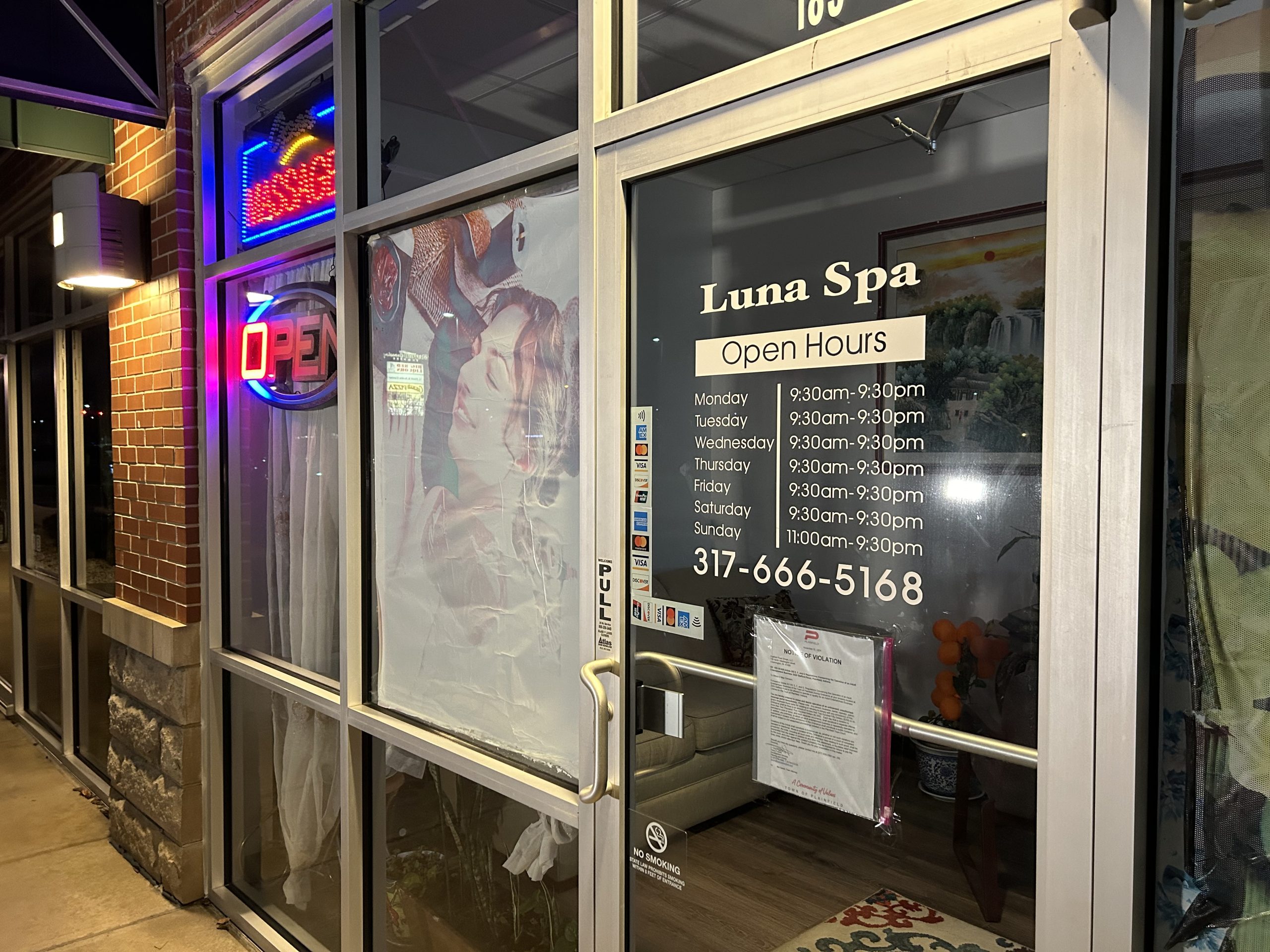 luna spa.jpg