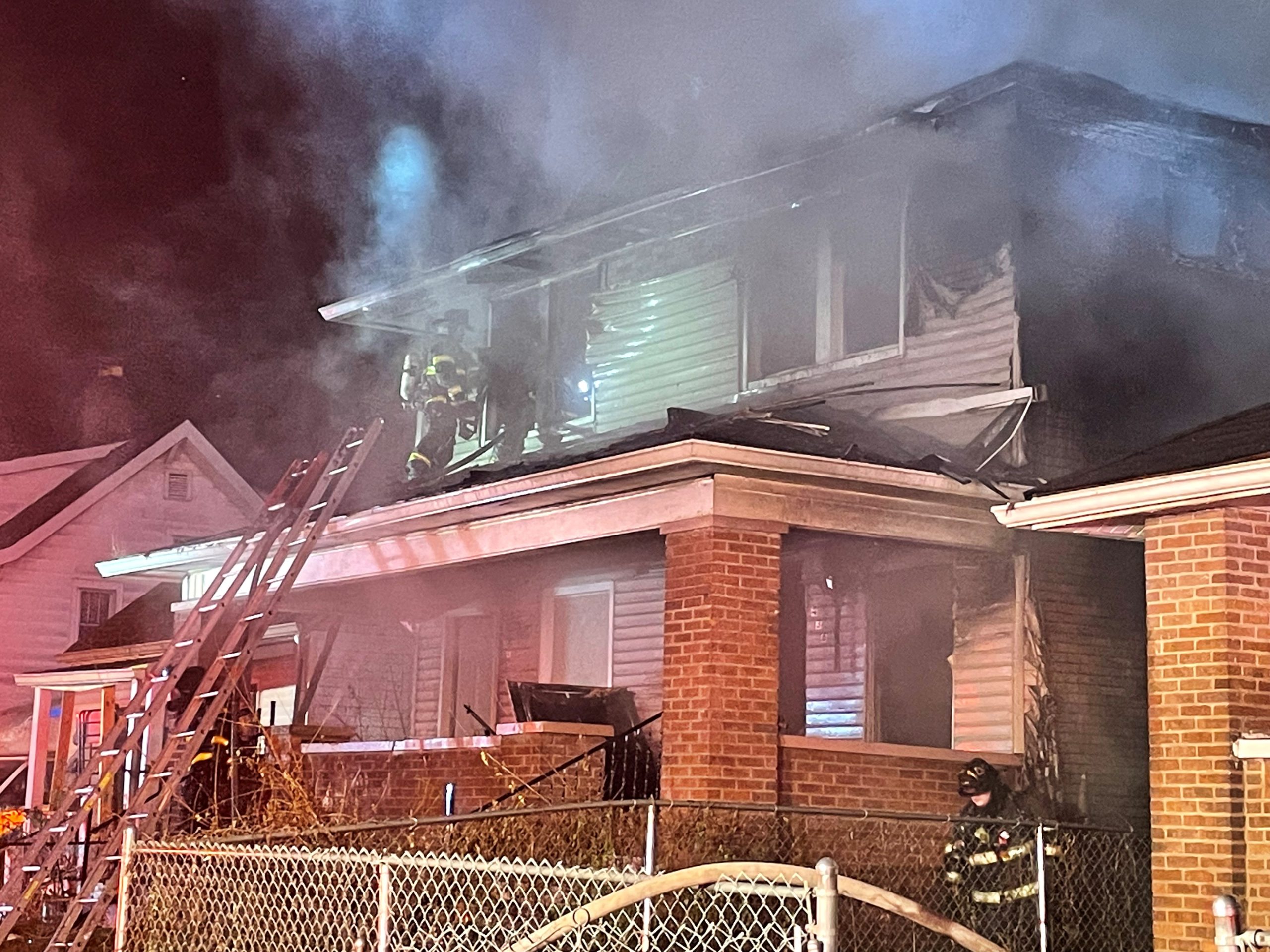 oakland fire 2.jpg