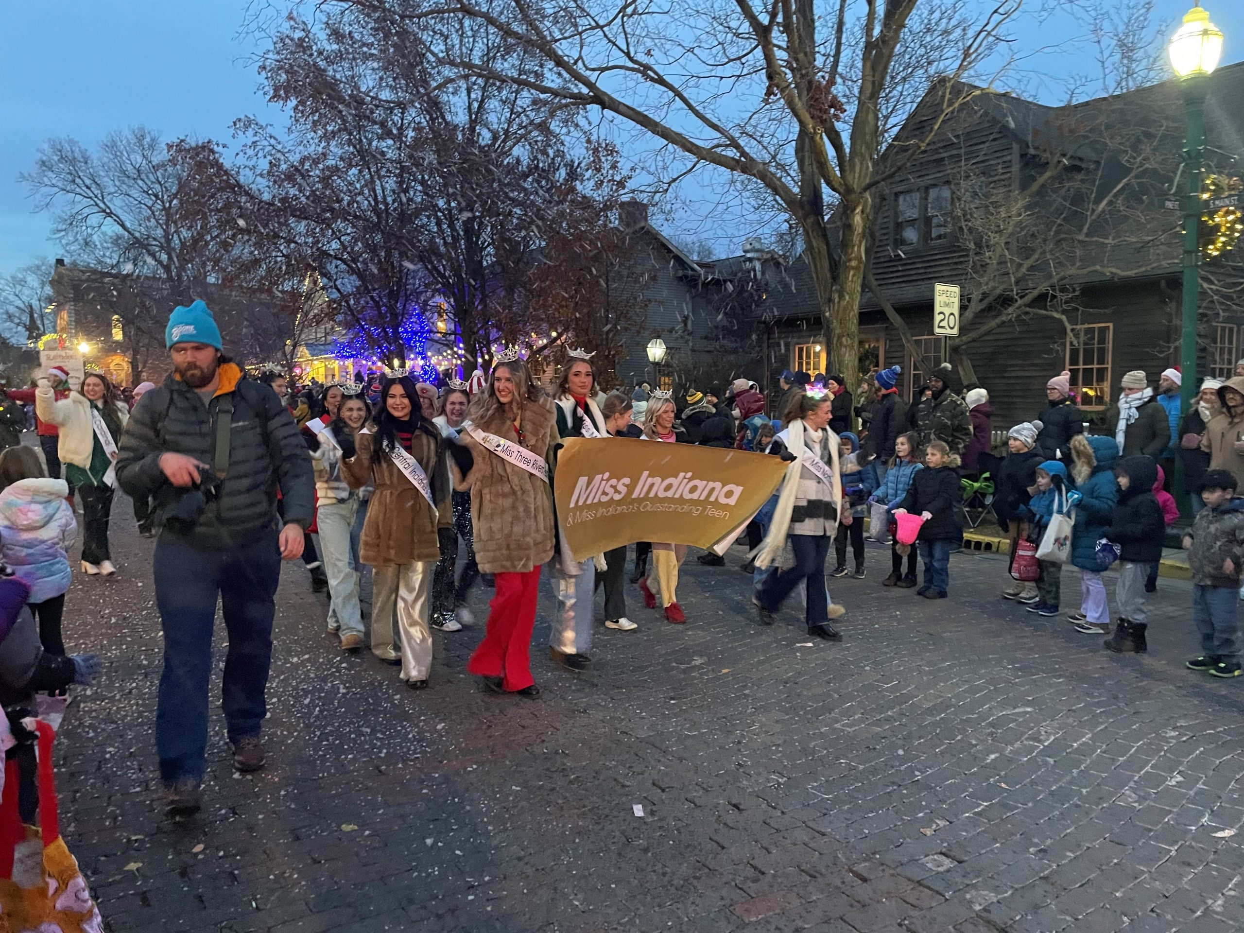 zionsville xmas 3.jpg