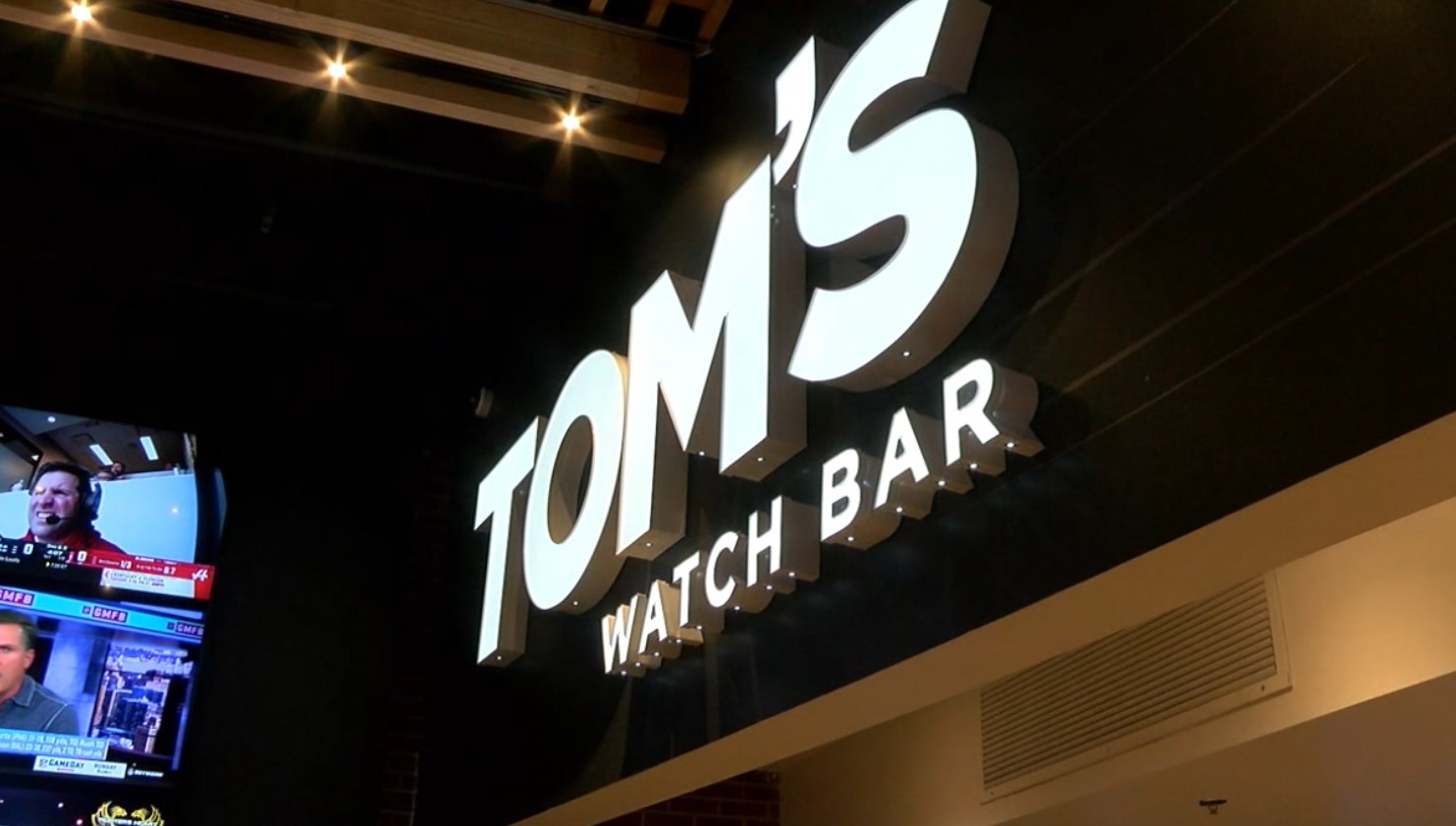 toms watch bar.jpg