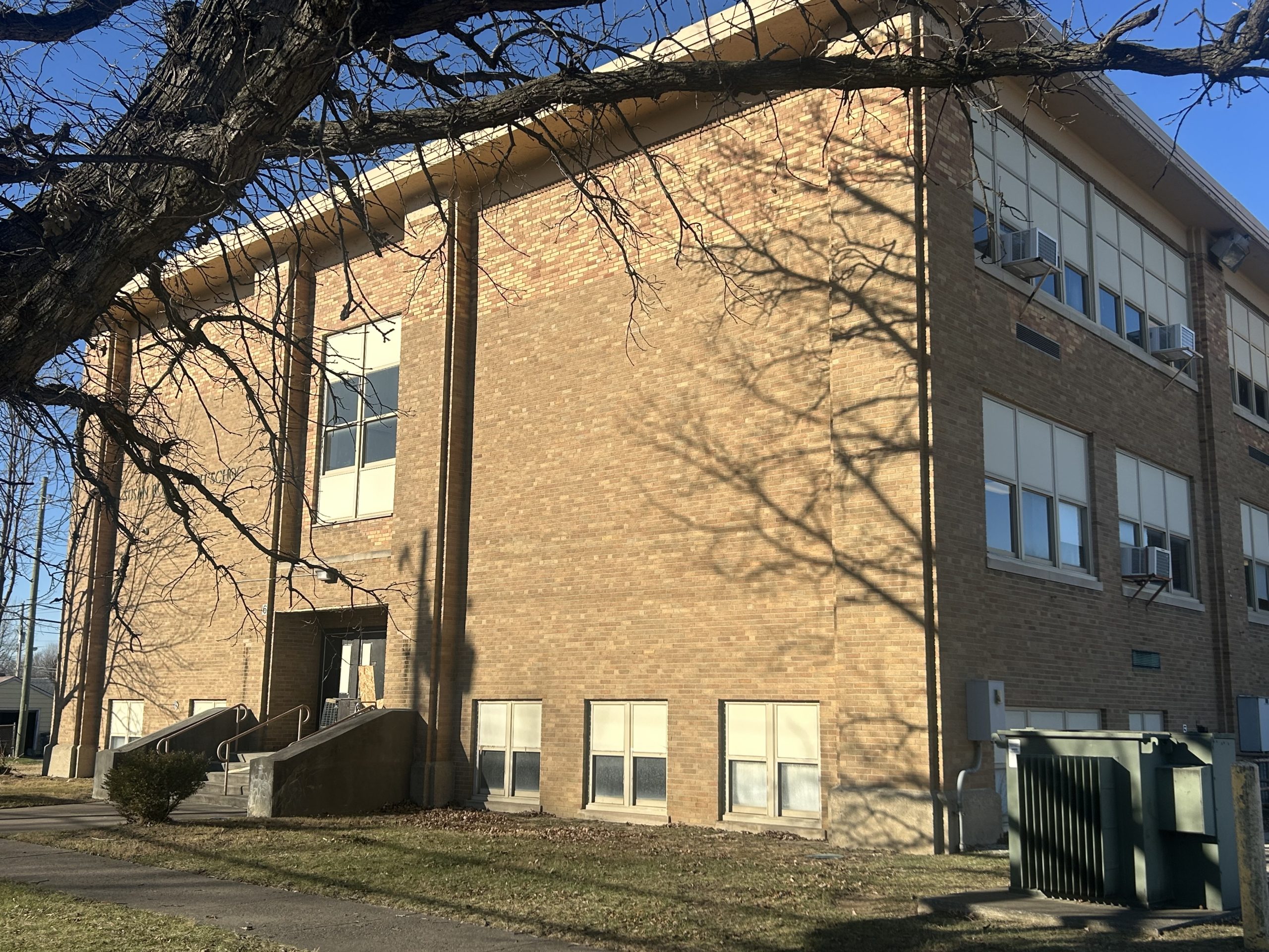 ips school682.jpg