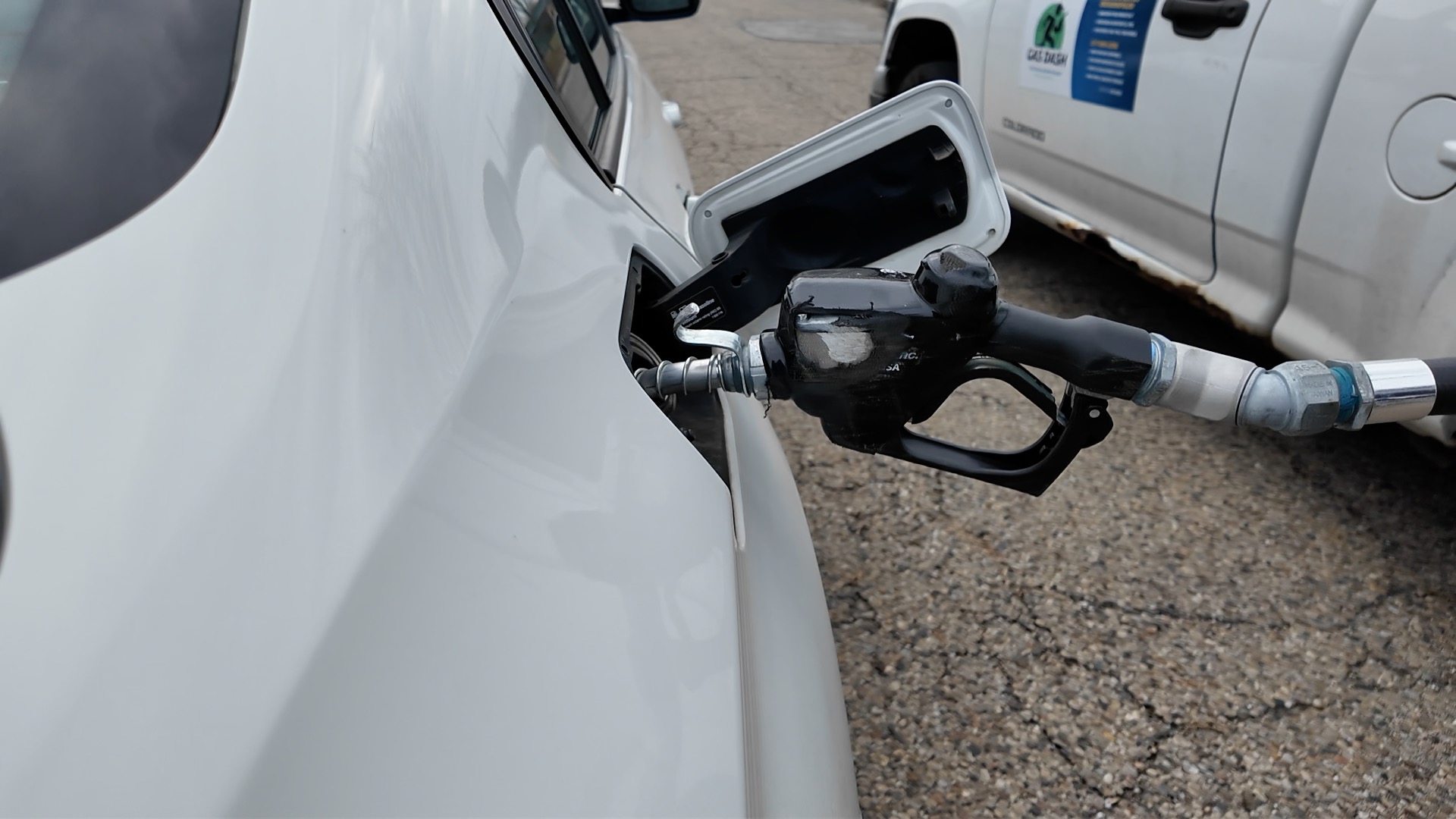 gas dash pic 2.jpg