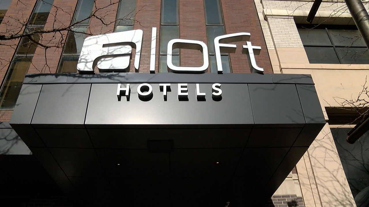 aloft hotel indy 1.jpg