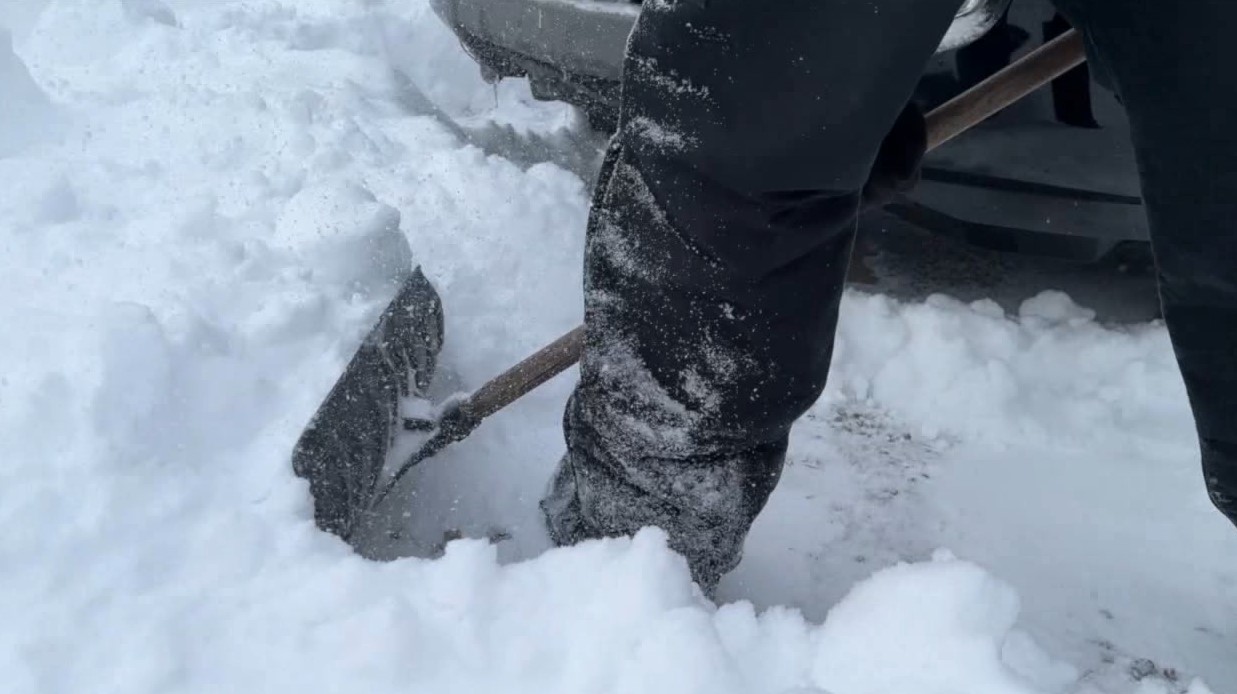 shoveling snow3.jpg