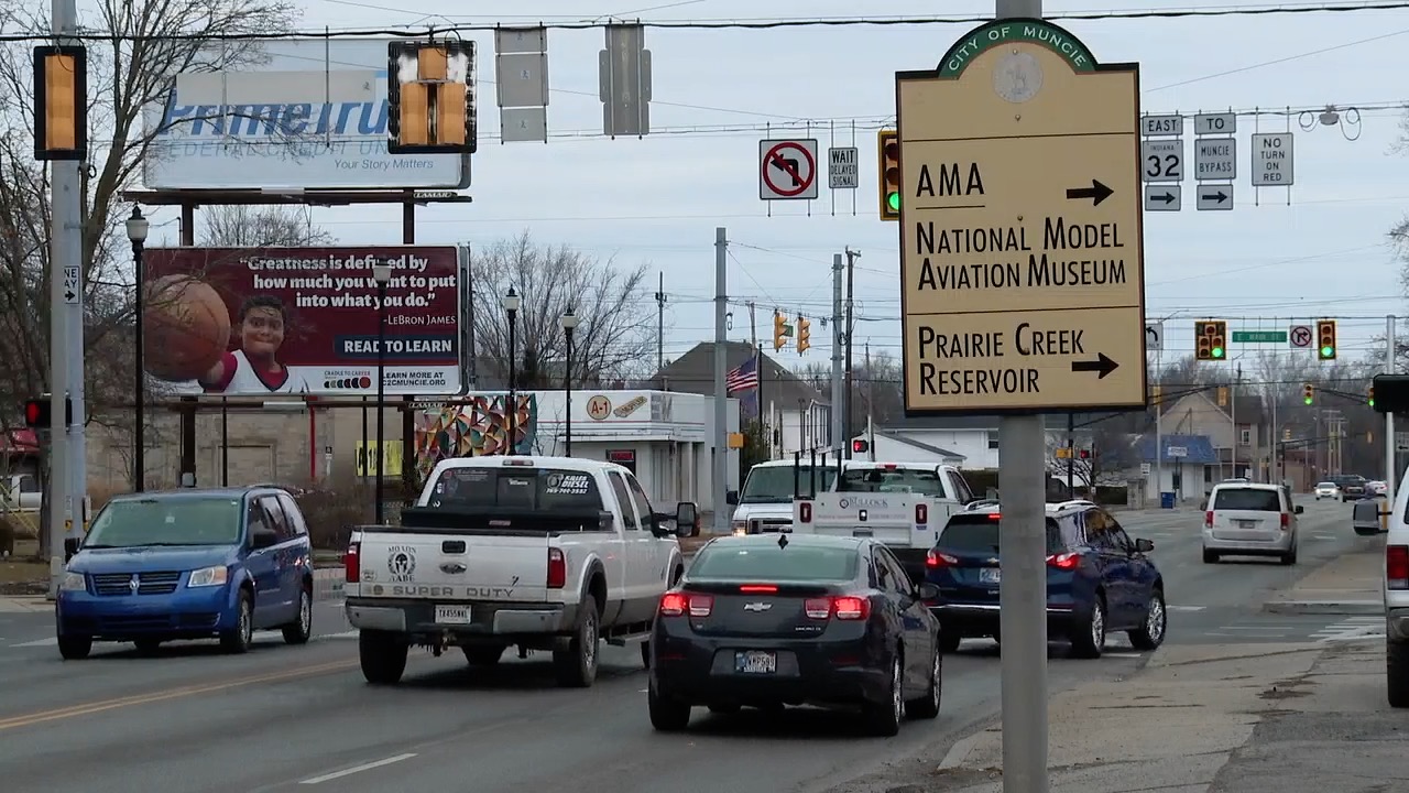 muncie roundabout 1.jpg