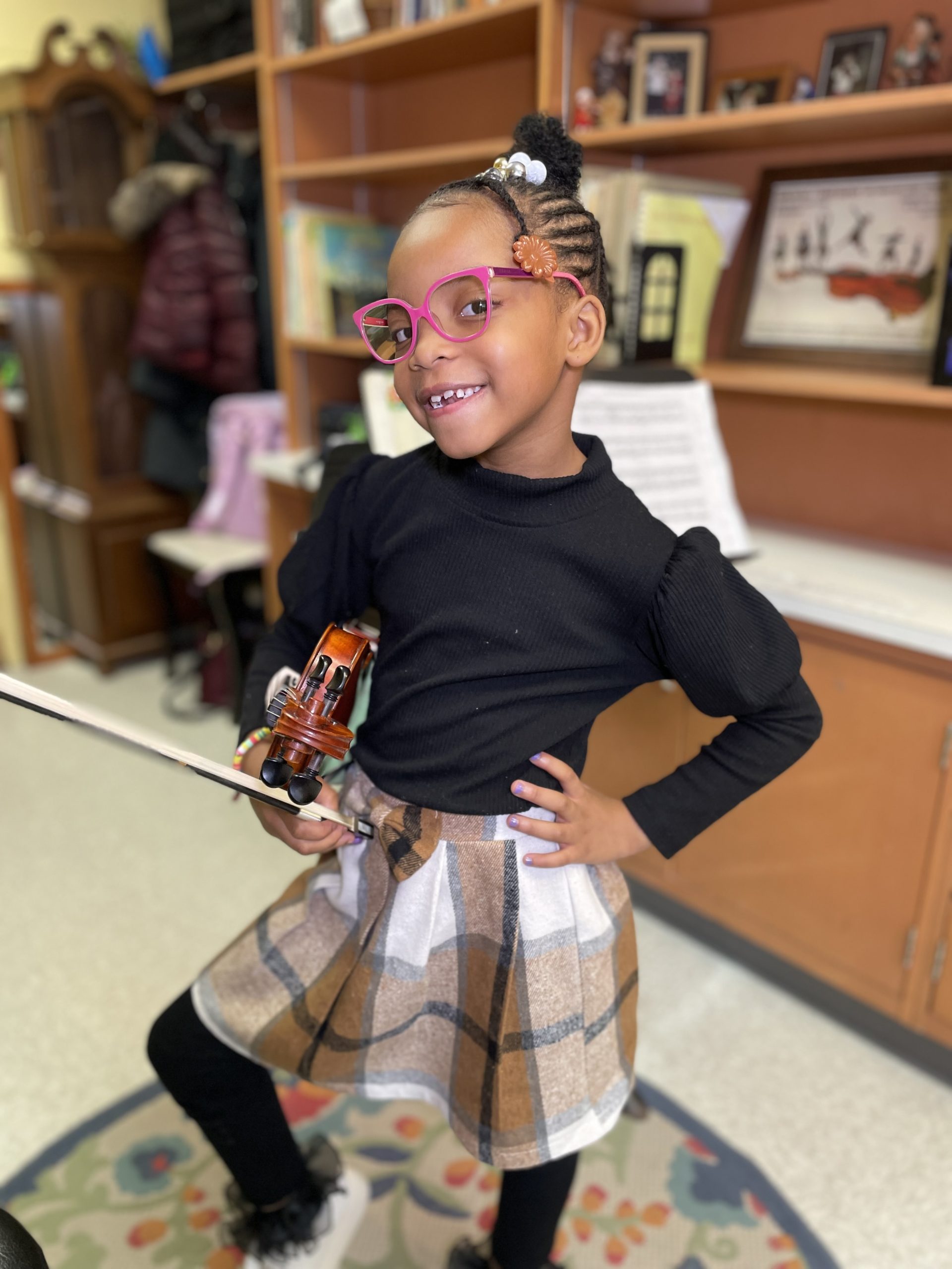 Victoria Crowley-Washington Also Known As The Wavie Princess Victoria - 6 year old violinist 