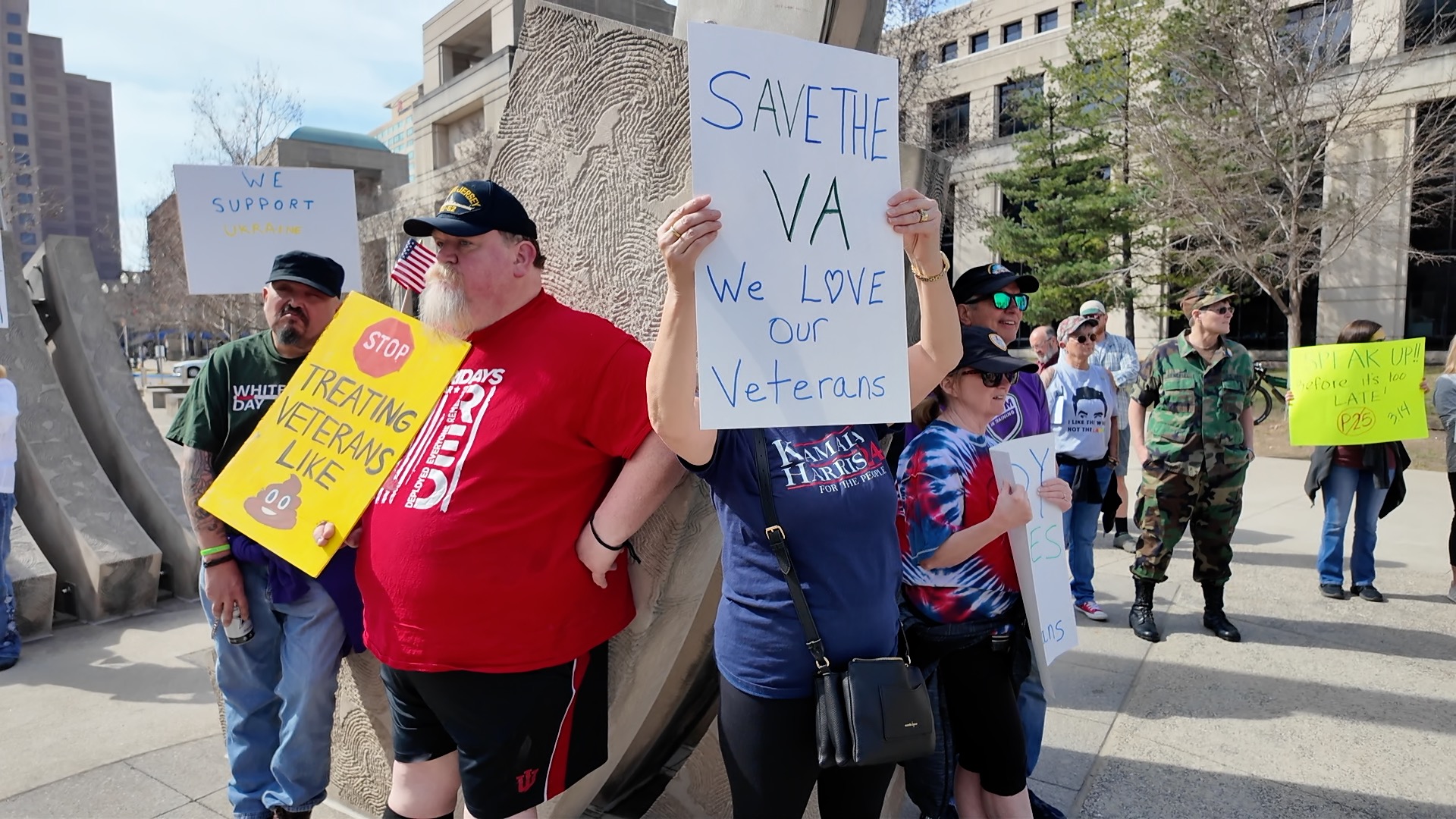 vet protest 2.jpg