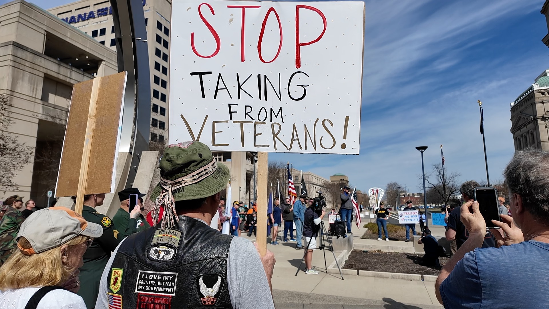 Vet protest.jpg