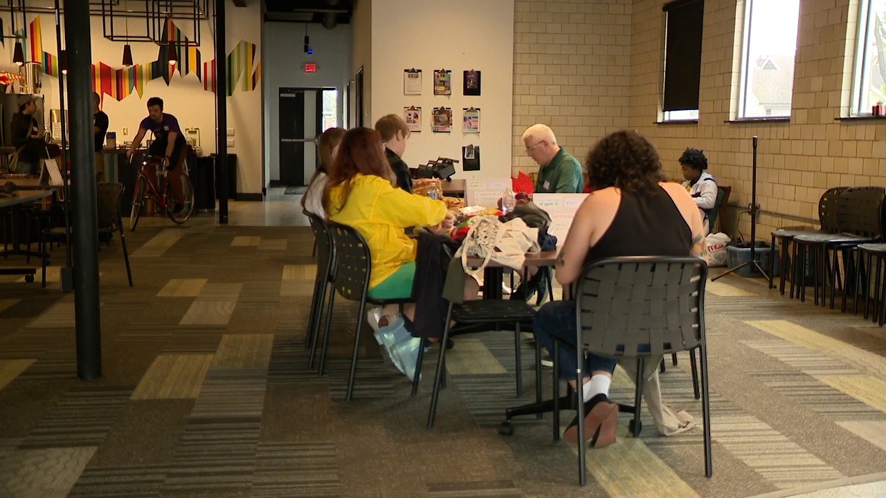 repair cafe pic 2.jpg