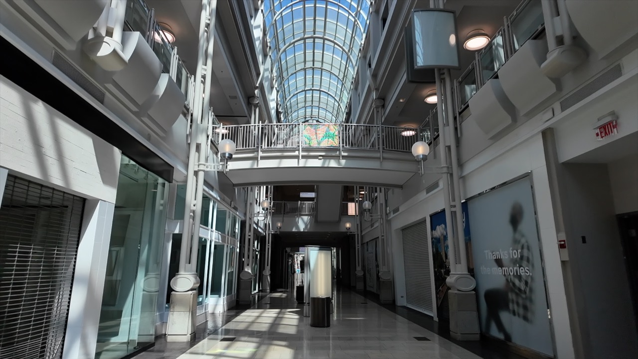 circle centre closing 3.jpg