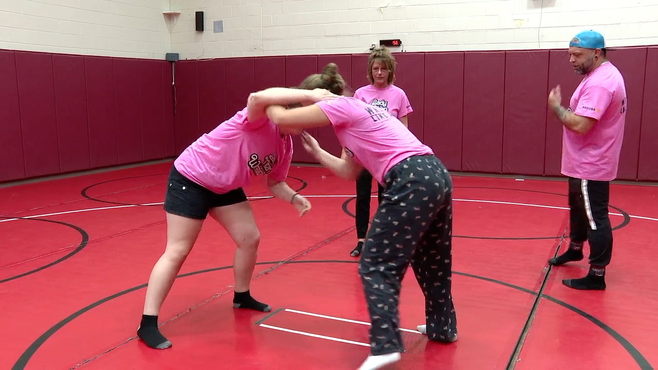 girls wrestling pic 3.jpg