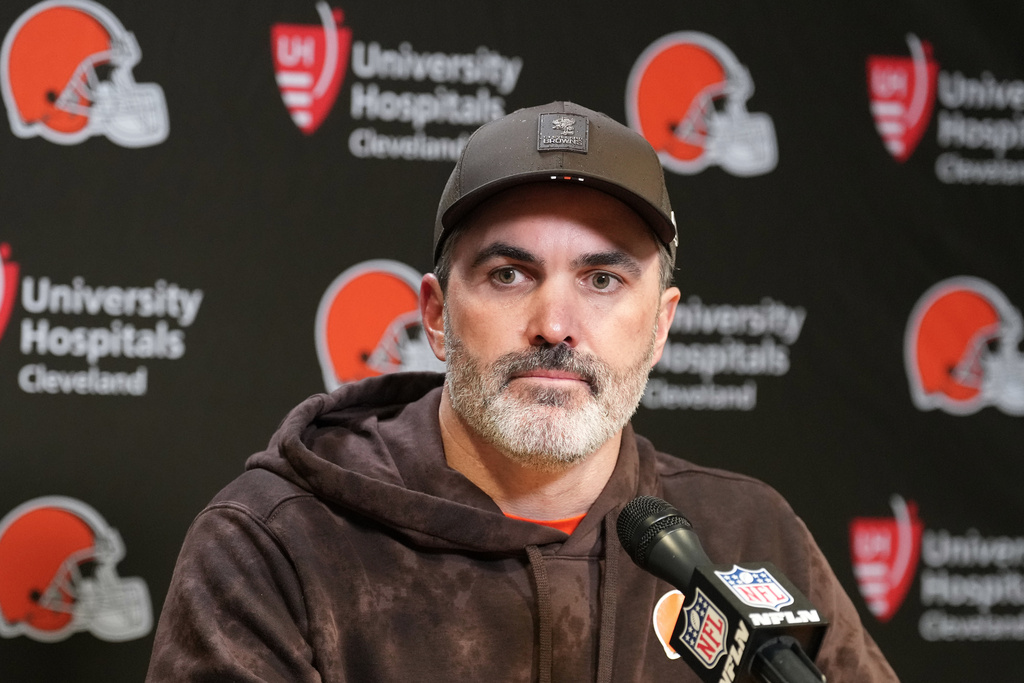 Cleveland Browns head coach Kevin Stefanski speaks at a news conference after an NFL football game against the Cincinnati Bengals, Sunday, Jan. 4, 2026, in Cincinnati.